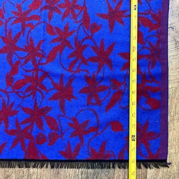 Pretty Persuasions Reversible Floral Blue Red Scarf Wrap Rectangular Shawl NWT - Picture 7 of 7